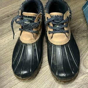 GH Bass Ankle high rain boots. bye and tan. leather upper. Men’s 8.